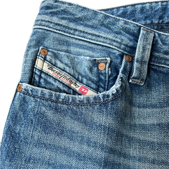 Diesel Larkee Straight Leg Button Fly Blue Denim Jeans Size 28x30 - Picture 2 of 8